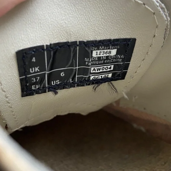 Dr. Martens Floral Crackle Brogue Wingtip Bone 12368 Oxford Shoes Women's Size 6 - Picture 13 of 16